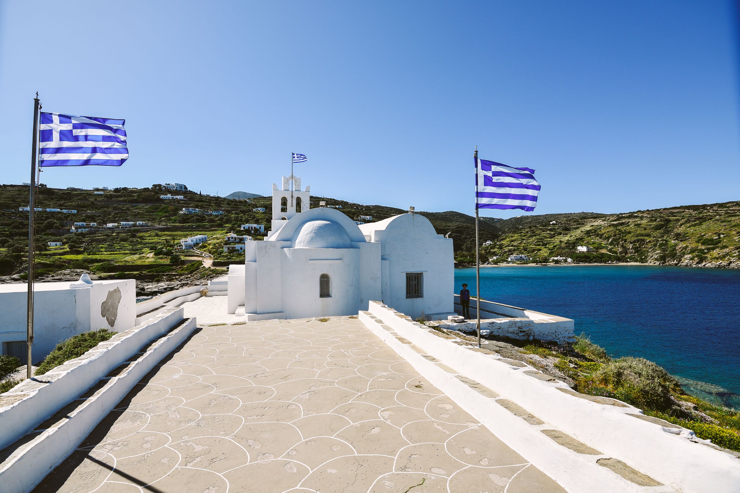 Casette bianche tradizionali, bandiere greche